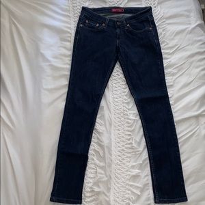 Levi’s 524 Skinny Jeans